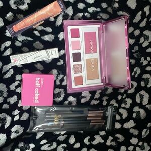 Makeup bundle